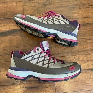 North Face Hiking Boots Womens Size 6.5 Pink Gray Vibram Soles Lace Up